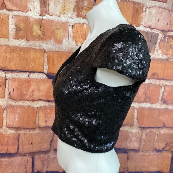 NWOT “Dress The Population” crop top - Picture 2 of 6